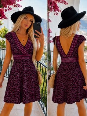 Maggy London Size 14 Pink Black Geometric Cap Sleeve Stretch Dress